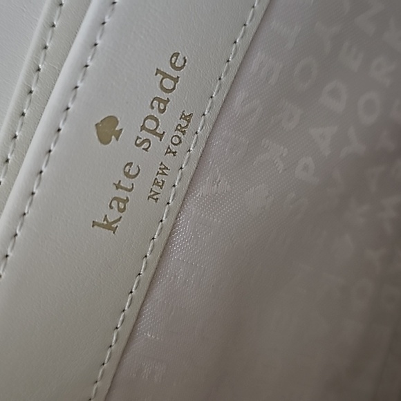 Kate Spade Women's Zipper Wallet  Pink and Cream  Size 7.5" Wide 4" length - Picture 7 of 16